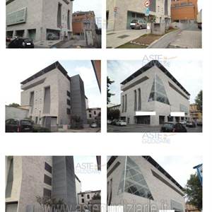 Palazzo / Palazzin for sale, via Curtatone n. 69 angolo via Oberdan n. 2, Prato