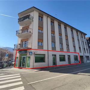 Commercial Premises / Showrooms for sale, Piazza centa, 10, Tolmezzo