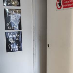 Commercial Premises / Showrooms for sale, Via Borgoratti, 26-28 R, 16132 Genova GE, Italia, Genova