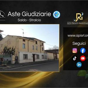 Appartamento in vendita, Via Umberto I, 22, Lungavilla