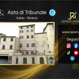 Appartamento in vendita, Piazza Giuseppe Mazzini, 89, Pescia