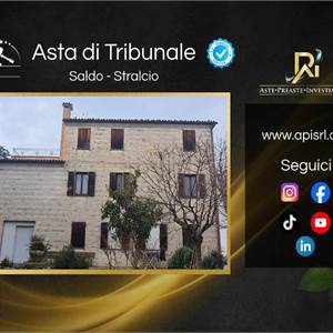 Apartment for sale, P.za Umberto I, 7, Rosora