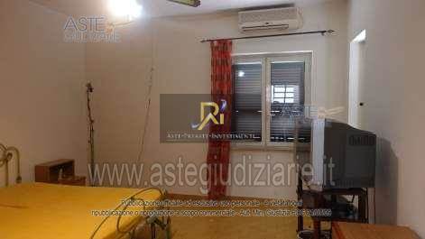 Photo 32