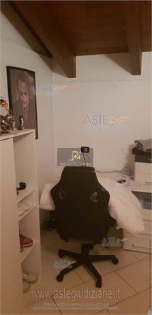 Photo 32
