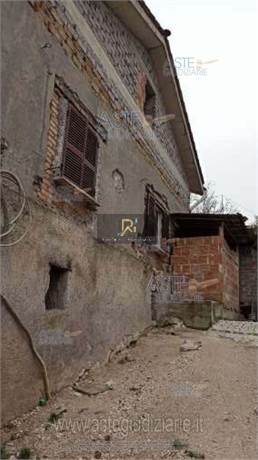 Photo 32