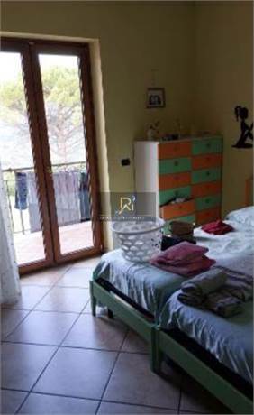 Photo 33