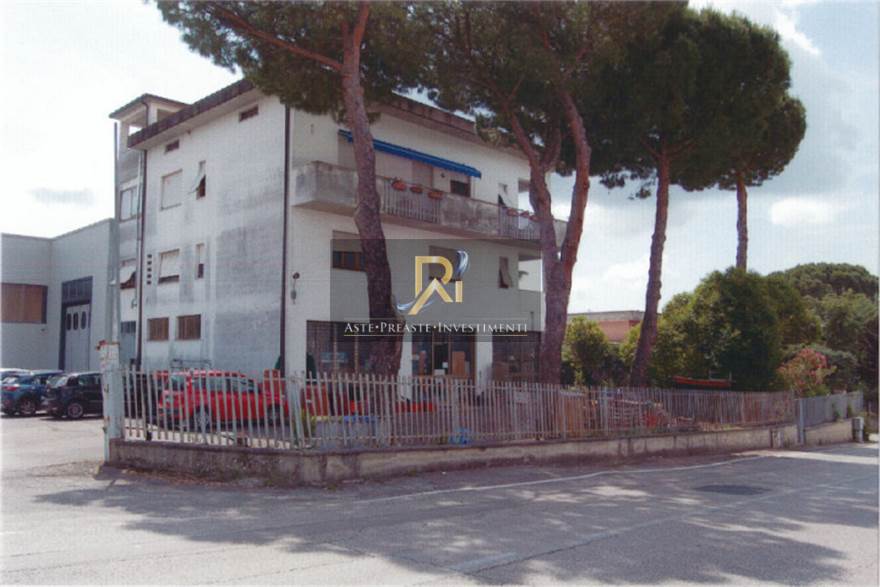 Photo 18