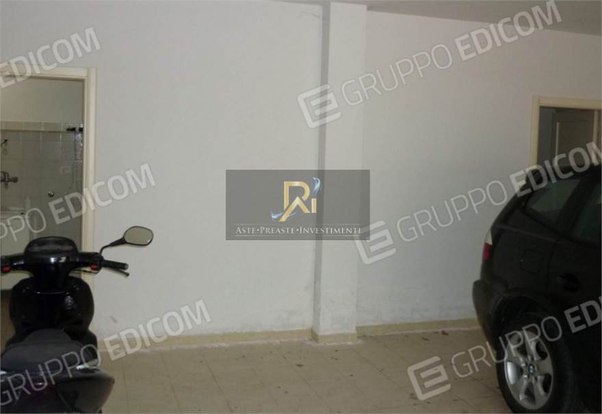 Photo 33