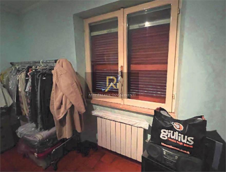 Photo 33