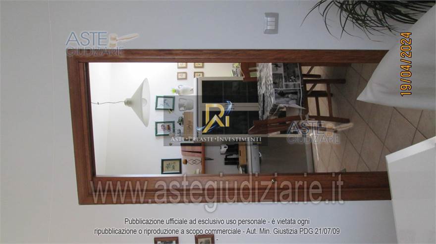 Photo 33