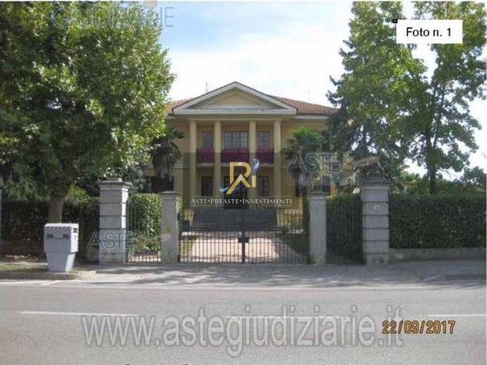 Photo 37