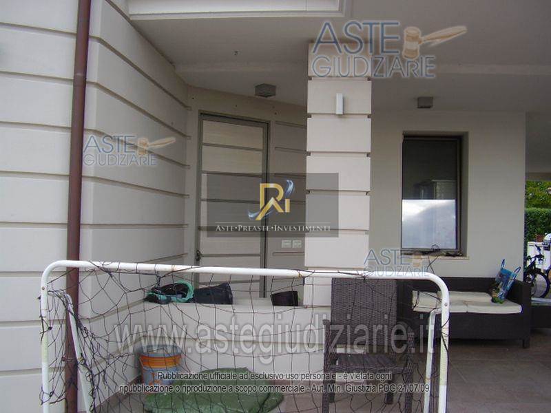 Photo 35