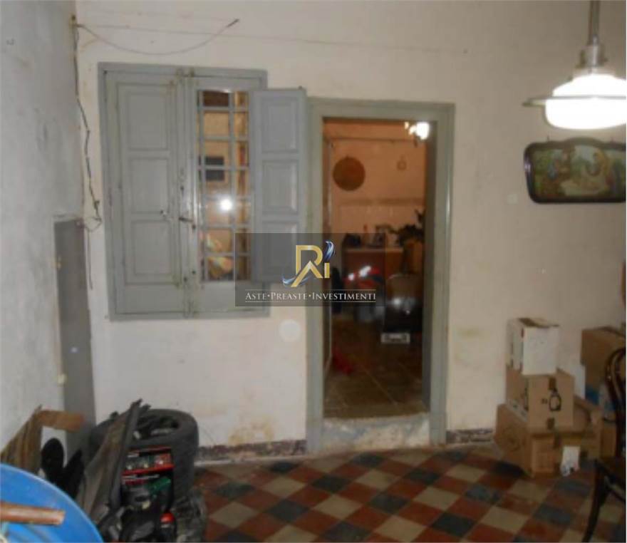 Photo 33