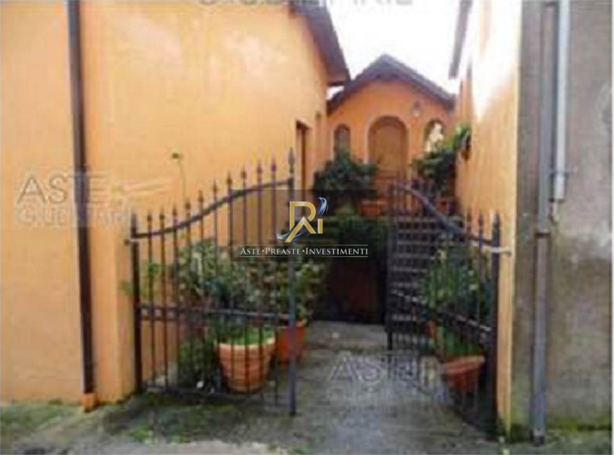 Photo 33