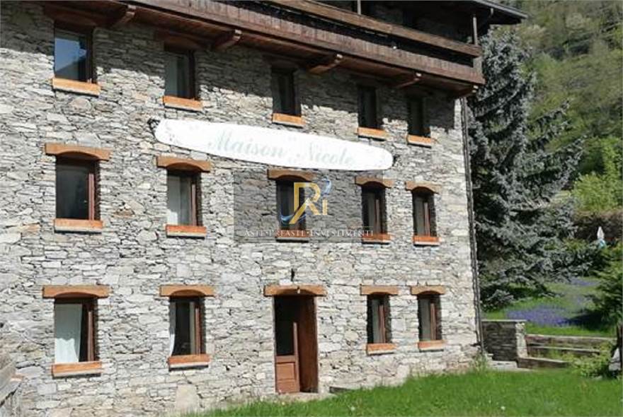 Photo 12