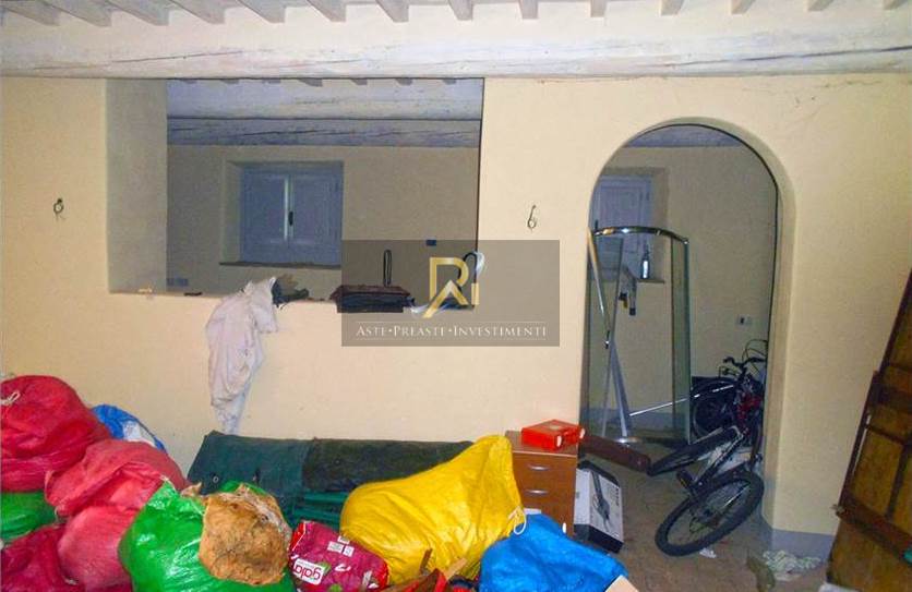 Photo 33