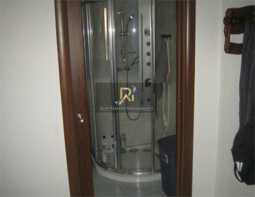 Photo 33